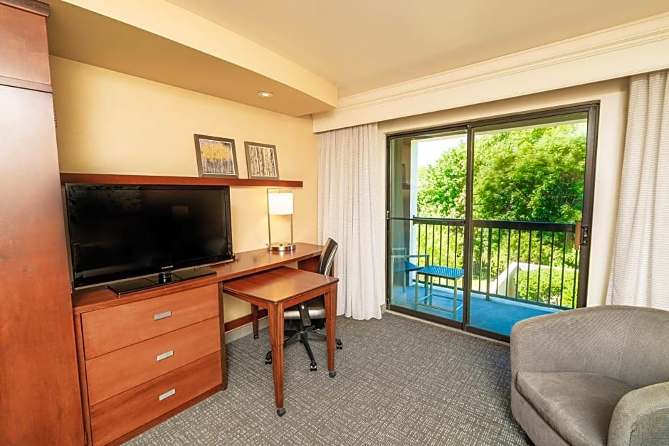 Courtyard by Marriott Kingston