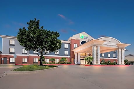 Holiday Inn Express & Suites Perry By IHG