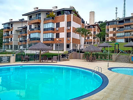 Segurança e conforto na Praia Brava a 100 do mar - Condomínio Curimã