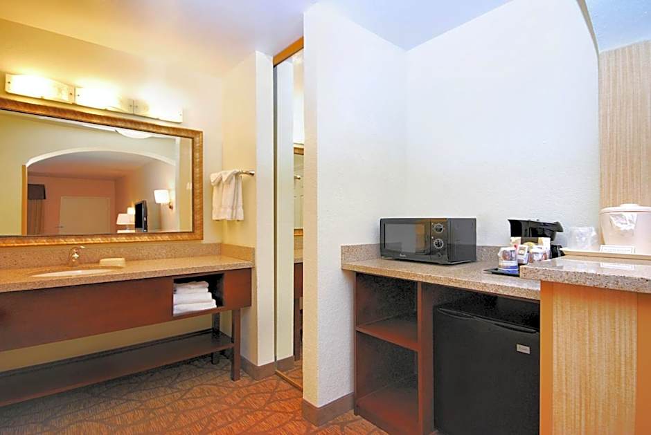 Best Western San Dimas Hotel & Suites