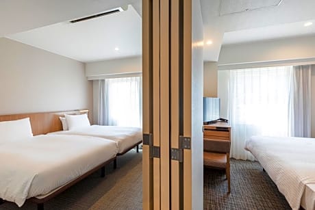 Connecting Room - Non-Smoking