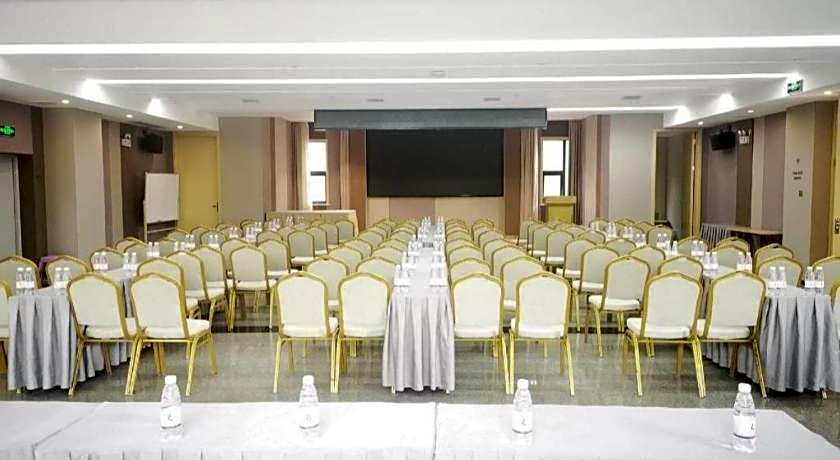 Lavande Hotels· Jingzhou Jianli