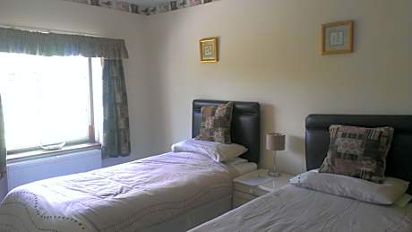 Double or Twin Room with Private Bathroom