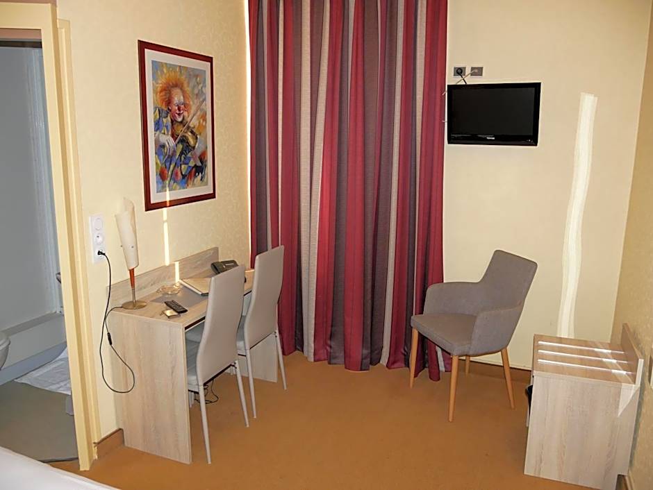 Logis Hôtel Le Lion d'Or