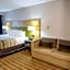 Country Inn & Suites by Radisson, Greenfield, IN
