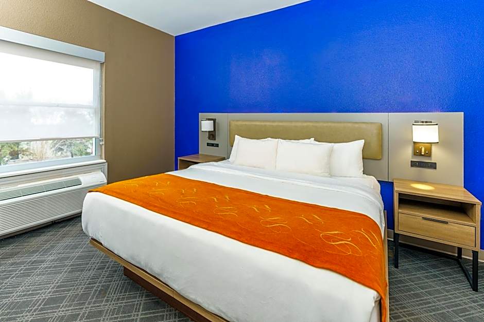 Comfort Suites University Drive