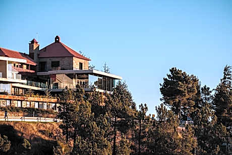Casa de Sao Lourenco - Burel Panorama Hotel - member of Design Hotels