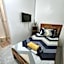 ASHBURN'S TRANSIENT Bauang La Union - BARKADA ROOM, LIMITED PARKING, SELF CHECK-IN, SELF SERVICE