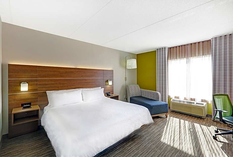 Holiday Inn Express Hotel & Suites - Woodstock By IHG