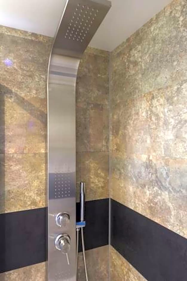 The Garda Village - Near Spiaggia Brema