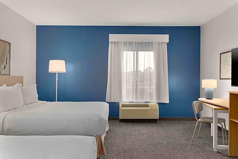 Spark by Hilton Newcomerstown