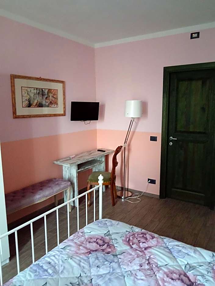 Foto 1 von 6 von 1 Double Bed or 2 Beds