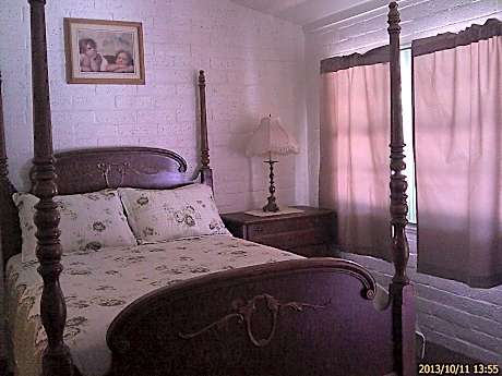 Queen Room - Disability Access