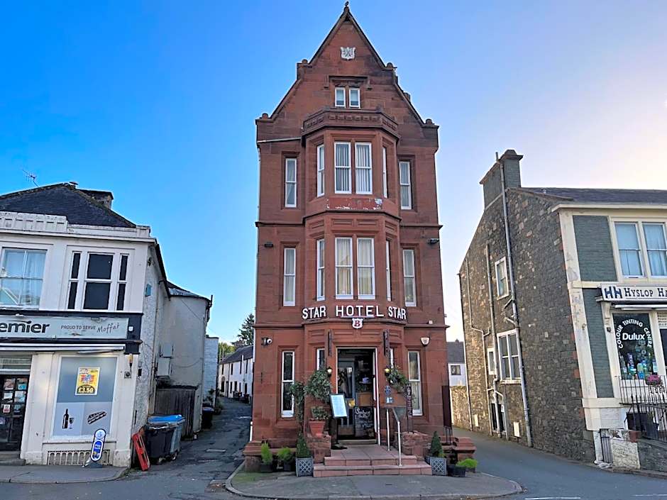 The Famous Star Hotel Moffat