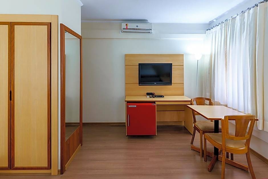 Hotel Augusta Boulevard