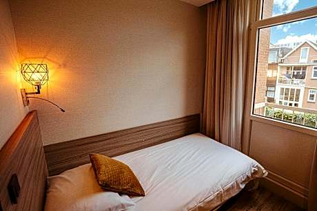 Standard Single Rooms