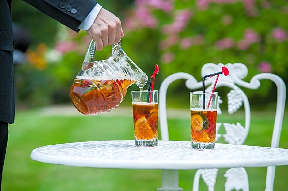 Summer Lodge Country House Hotel