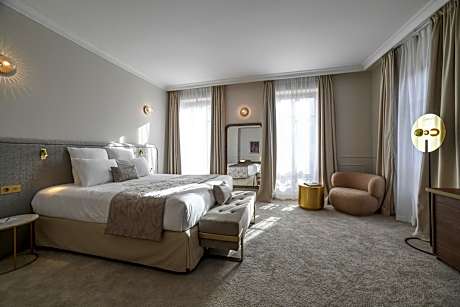 Standard Double Suite