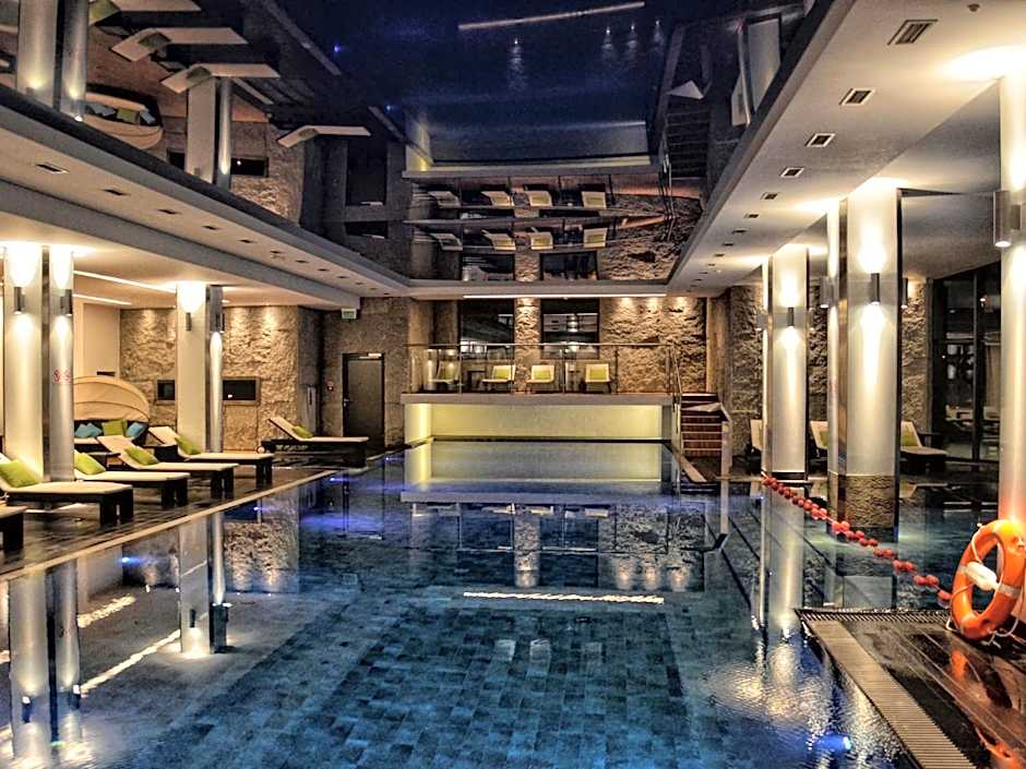 Grand Nosalowy Dwór