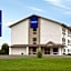 Travelodge by Wyndham Livonia