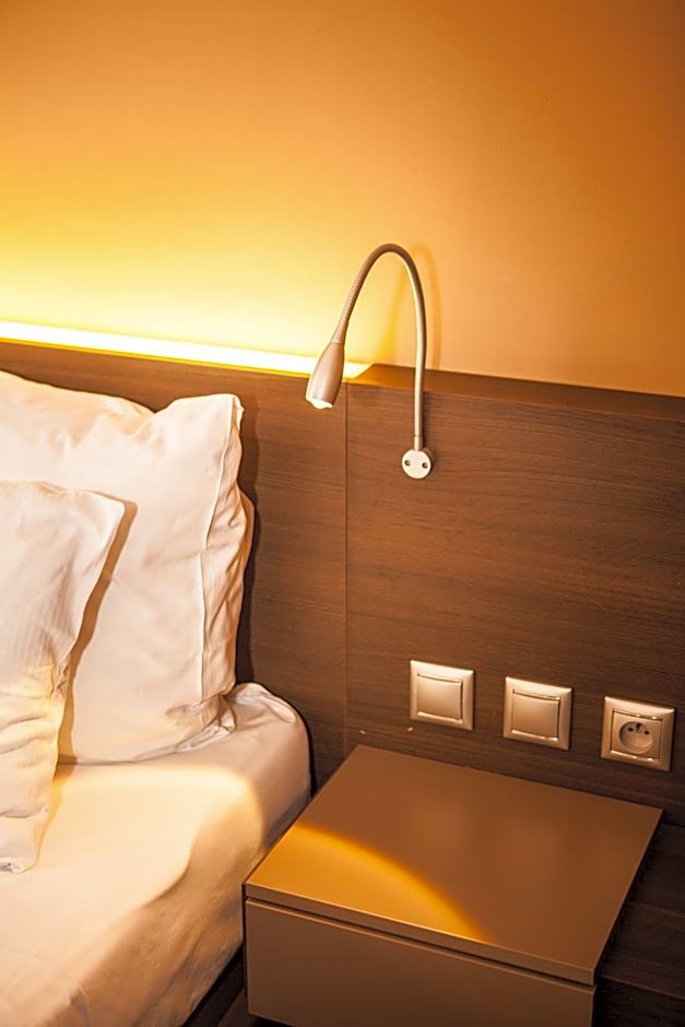 Expo Hotel