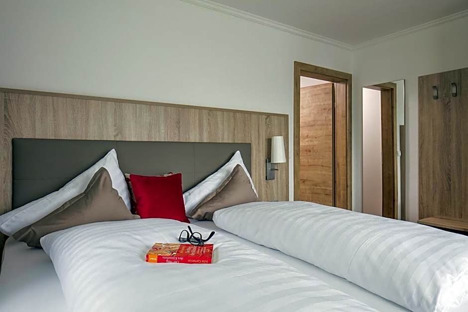 Photo 1 of 2 of Deluxe Family Suite