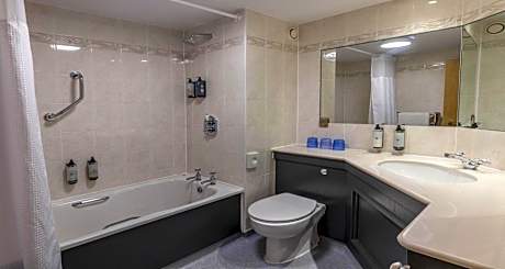 One-Bedroom Standard Double Suite with Sofa Bed - Non-Smoking