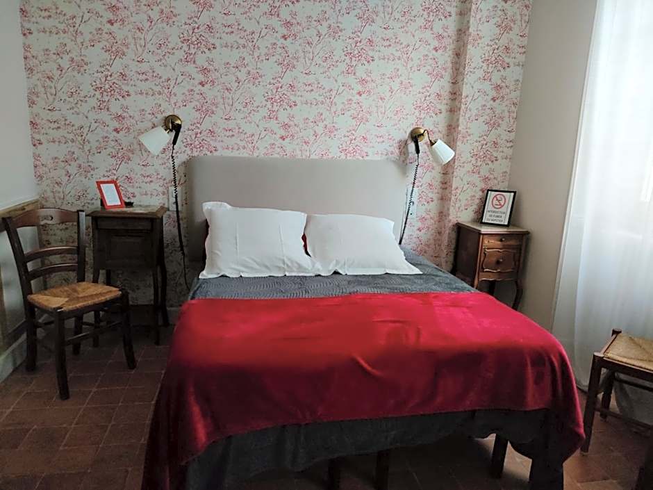 Photo 1 of 2 of Double Room