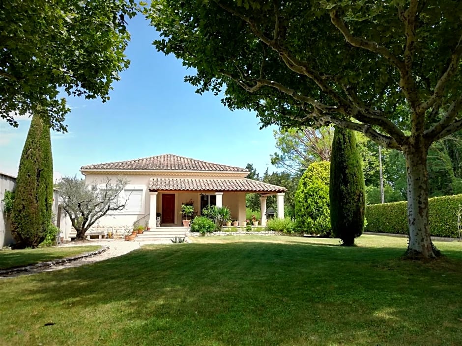 La Goutadou – Cabannes, Bouches-du-Rhône, NY