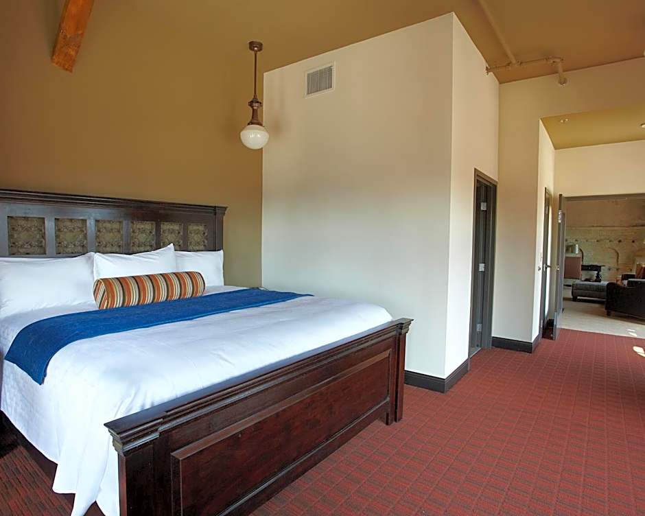 Brewhouse Inn and Suites