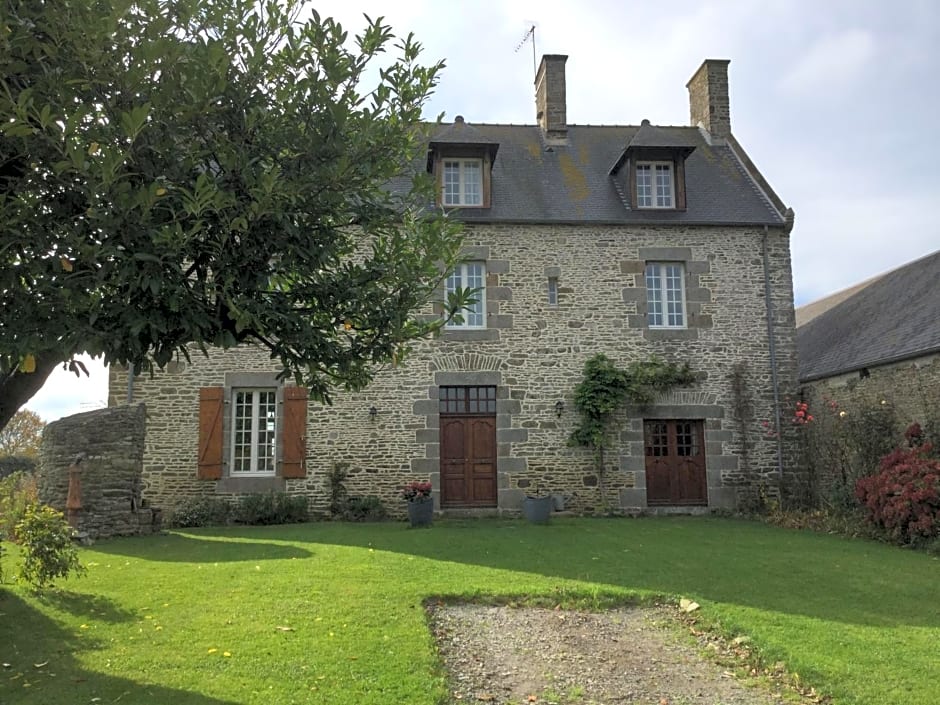 L'ancien Presbytère d'Ardevon