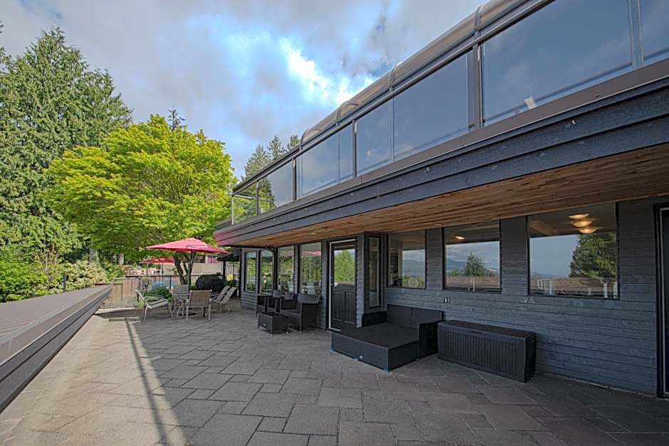 Seymour Private Bedroom, Ensuite Bathroom with Shared Pool, Hot Tub with Views