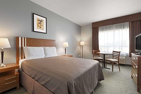 1 Queen Bed Non-Smoking