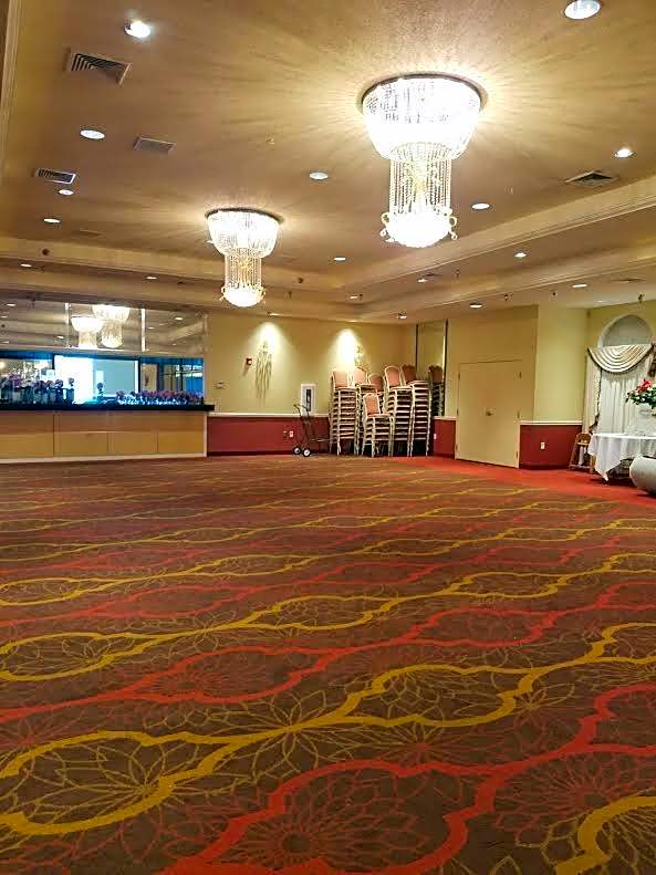 Ramada by Wyndham Glendale Heights/Lombard