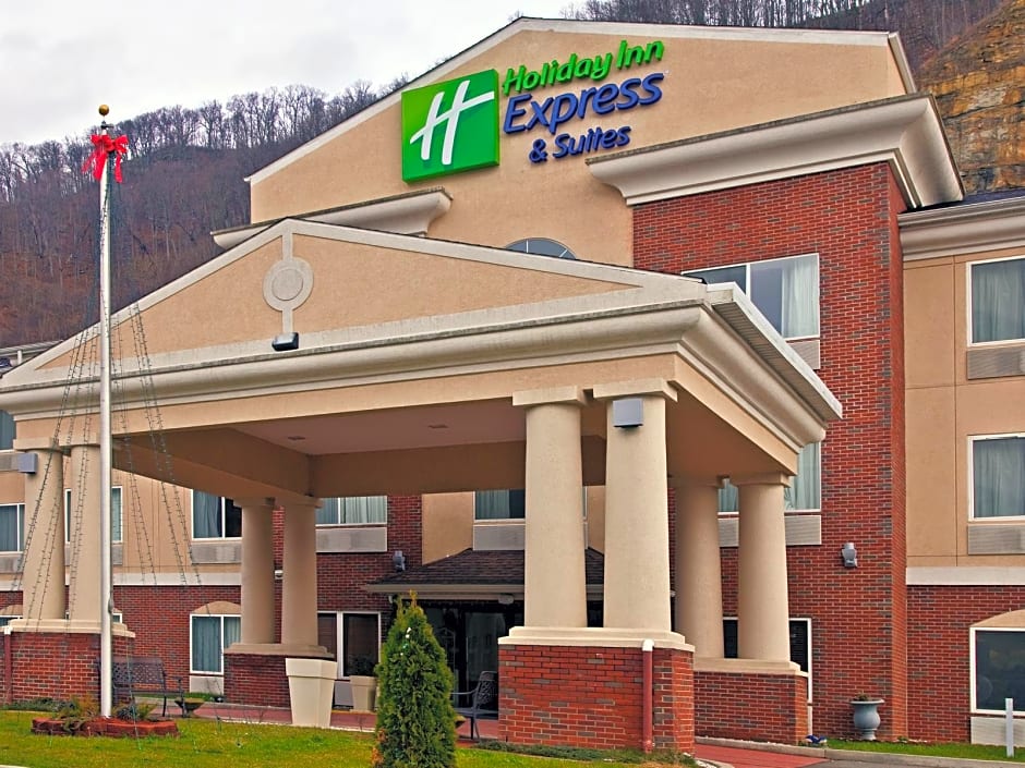 Holiday Inn Express & Suites Logan