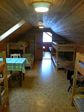 Bed in 8-Bed Mixed Dormitory Room
