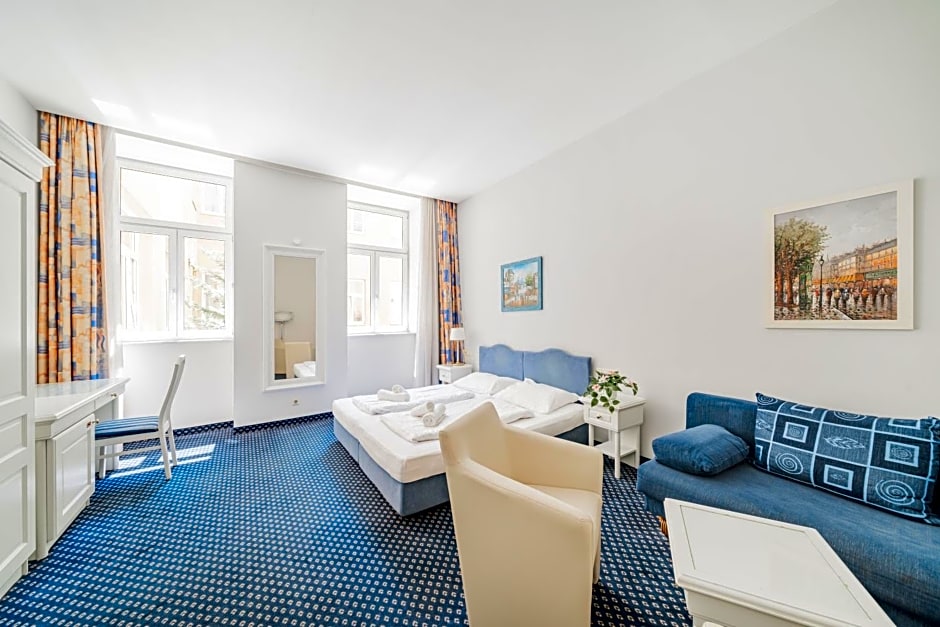 Self-Check-In Hotel Adlon