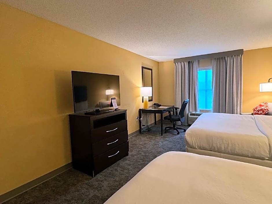 Comfort Inn & Suites Lexington Park near Pax River