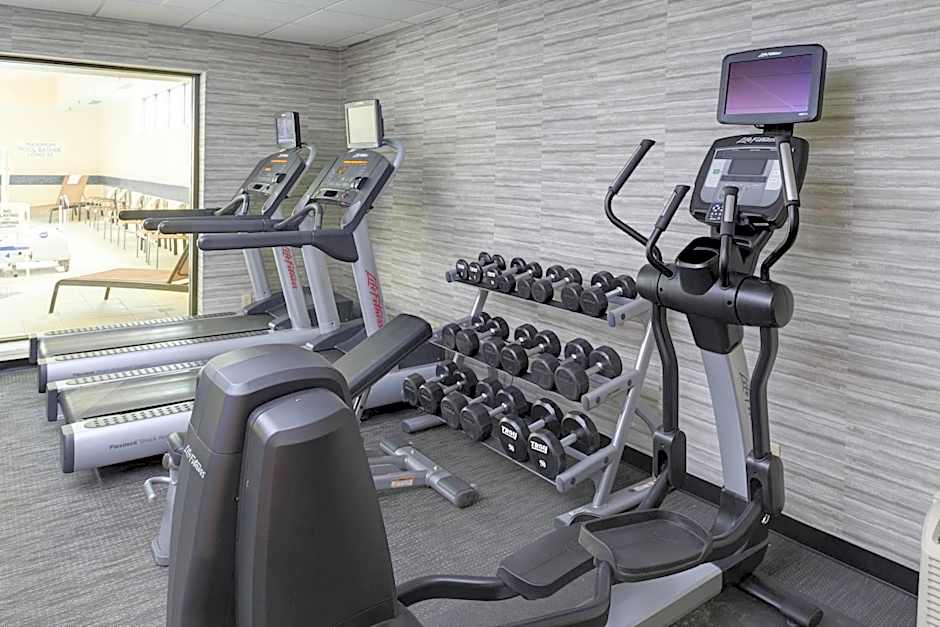 Courtyard by Marriott Indianapolis Airport