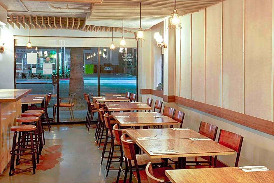 Travelodge by Wyndham Culver City