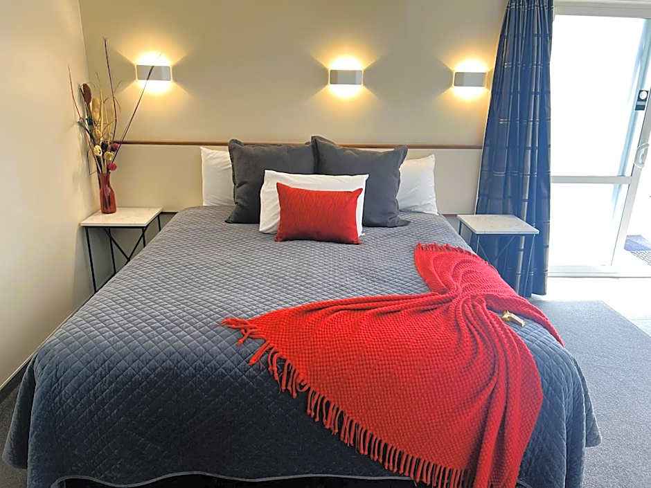Fiordland Lakeview Motel and Apartments