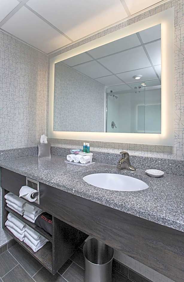 Holiday Inn Express Nags Head Oceanfront By IHG
