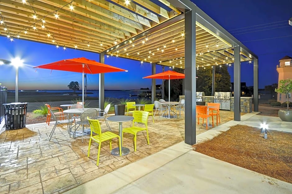 Home2 Suites By Hilton Decatur Ingalls Harbor