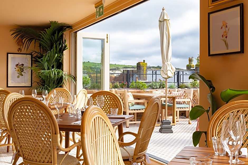 The White Hart - A Heartwood Inn