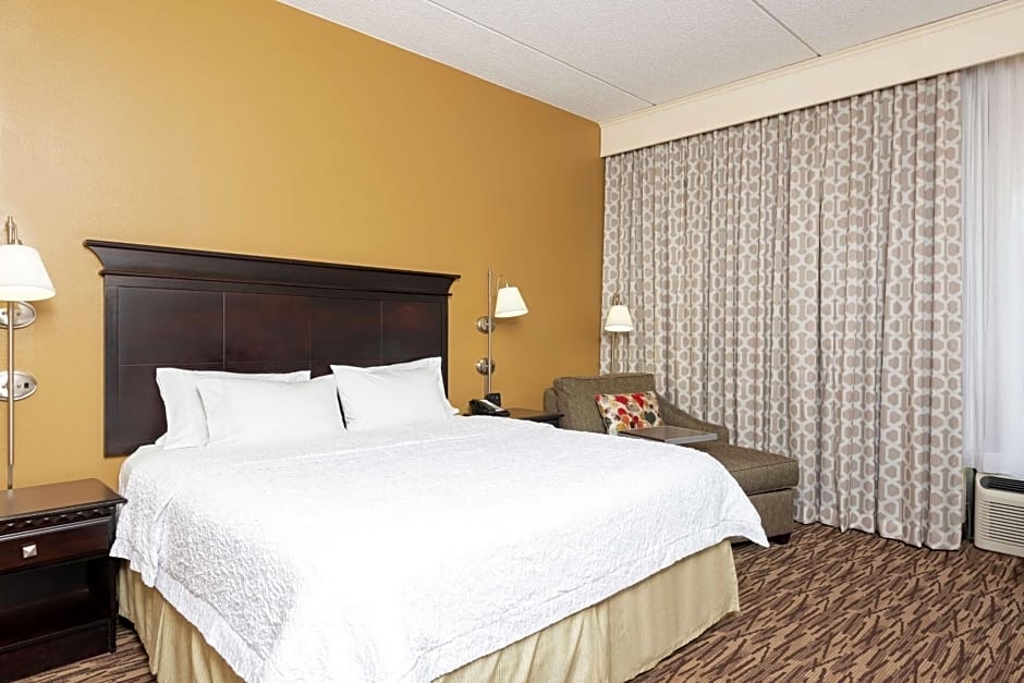 Hampton Inn By Hilton And Suites Cleveland-Airport/Middleburg Heights