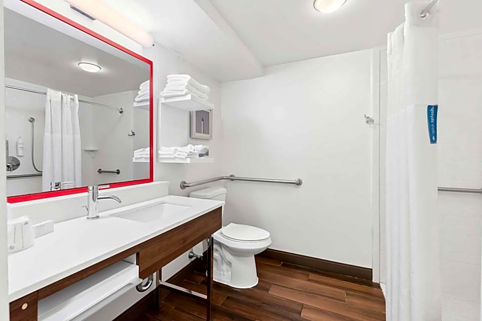 Hampton Inn By Hilton Pennsville