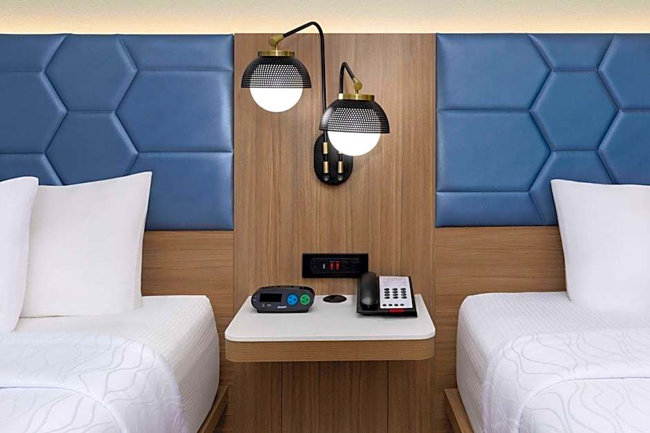 La Quinta Inn & Suites by Wyndham San Antonio Northwest