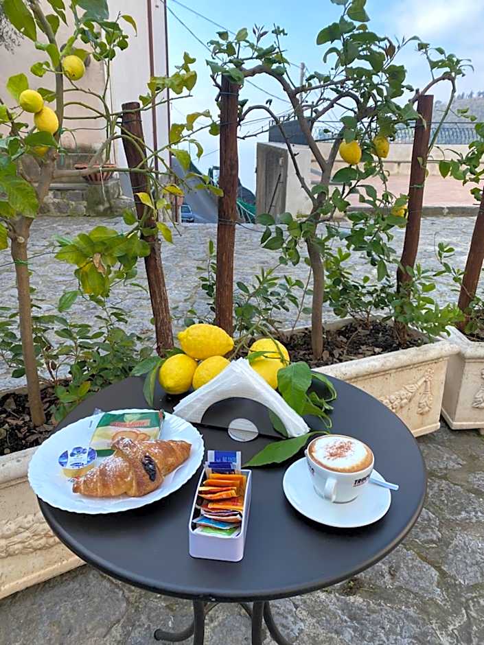 Dint'a Torre Bed and Breakfast