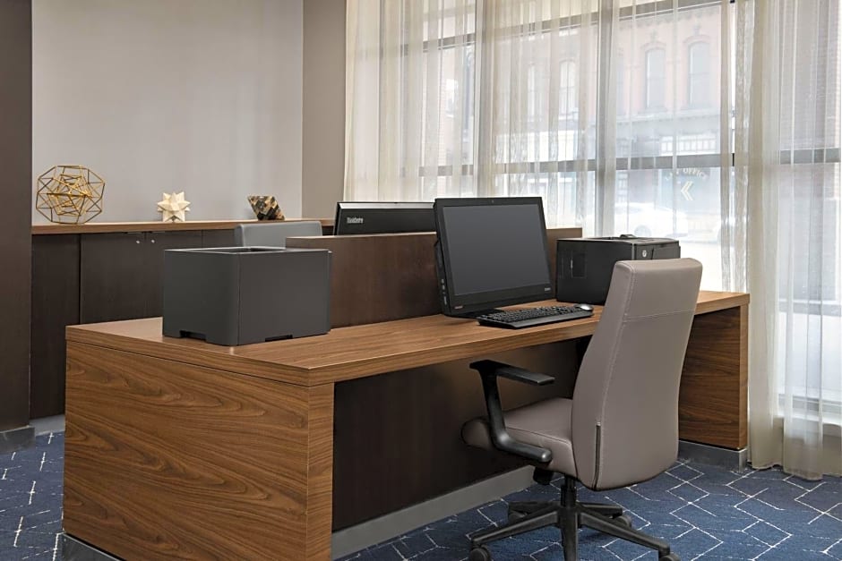 Courtyard by Marriott Syracuse Downtown at Armory Square