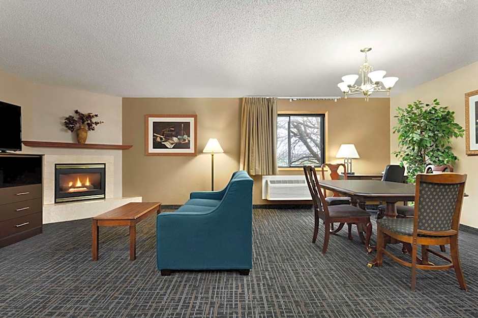 Baymont by Wyndham Sioux Falls North/I-29/Russell St